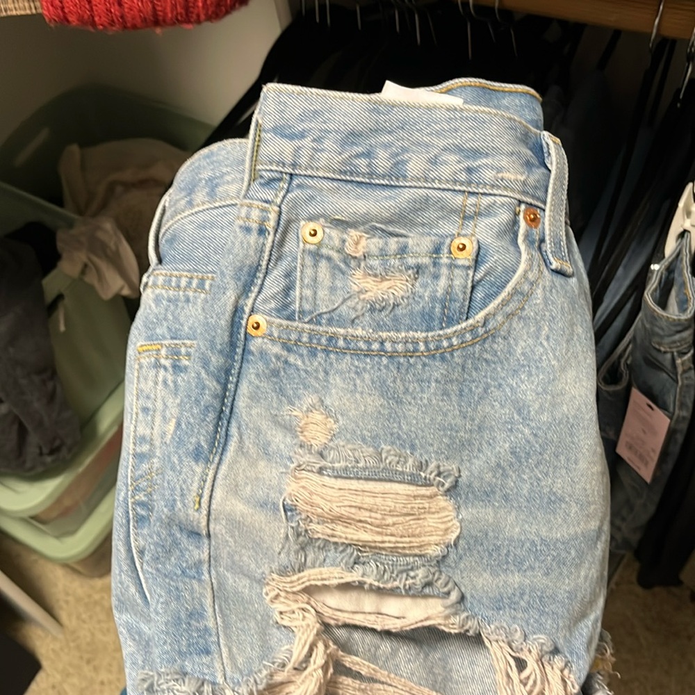 levi 501 denim shorts - Picture 9 of 9
